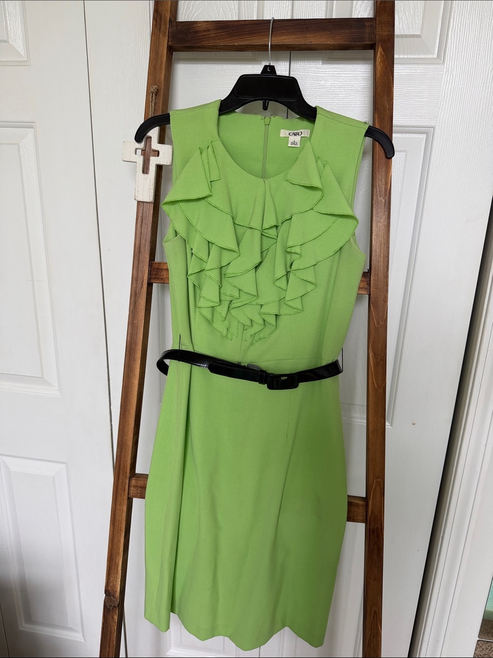 Cato Bright Green Sleeveless Ruffle Sheath Dress with Black Belt